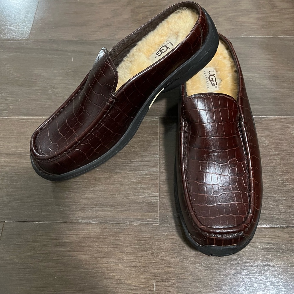 NWT UGG Brown Leather Mules Mock Croc 7 Tiburon